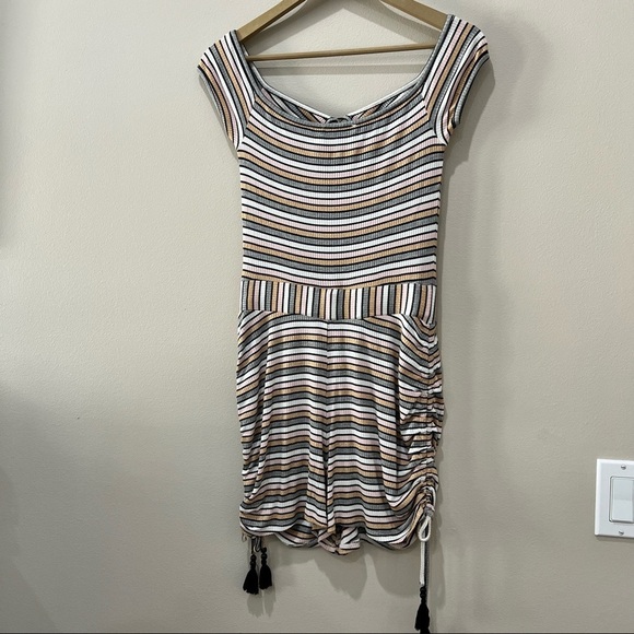 The Jetset Diaries TJD Roller Girl Romper Jumpsuit in size XS - Picture 8 of 13